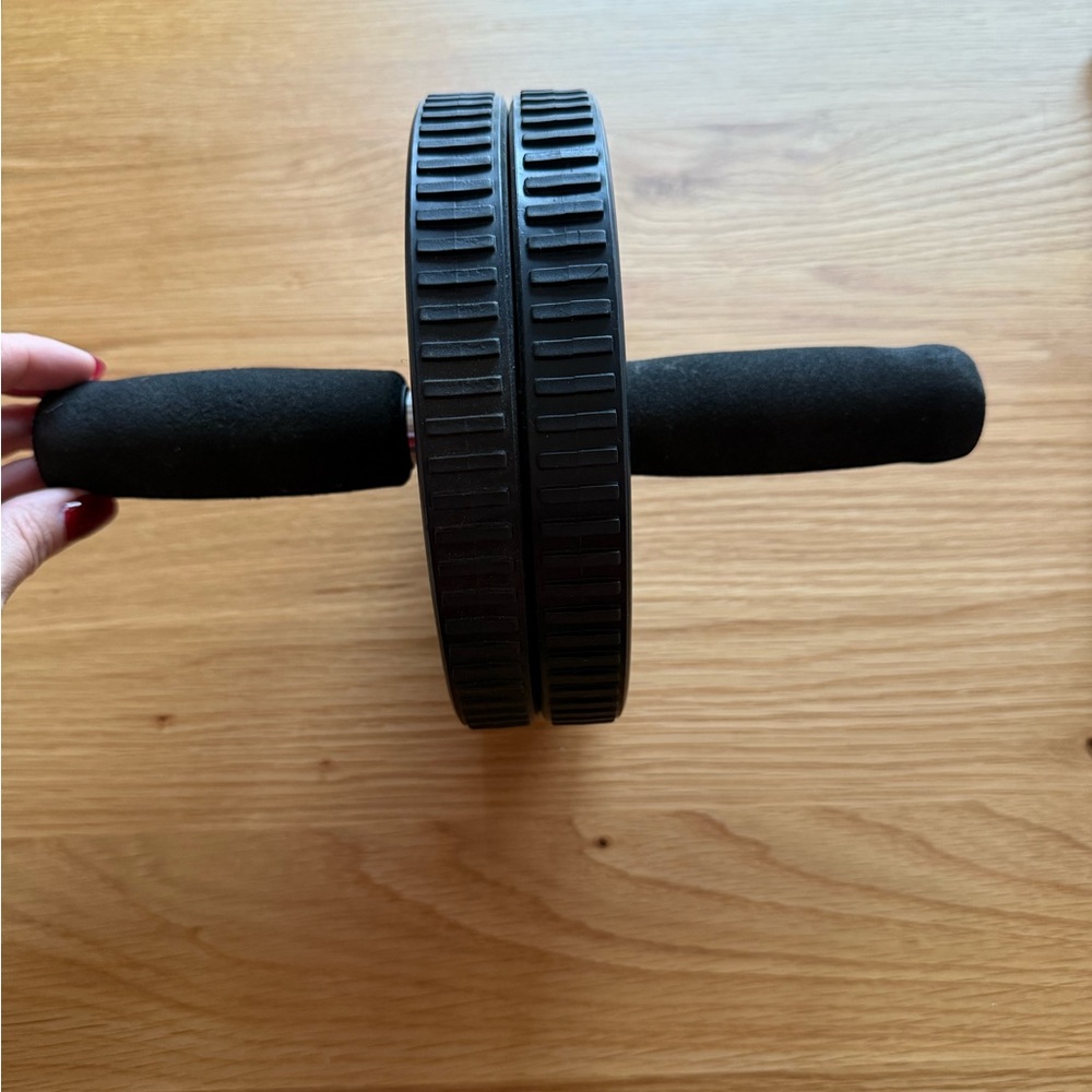 GoFit Dual Wheel Ab Roller with Black Handles